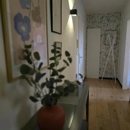 Apartamento Zentrumsnah In - Balkon - Gratis Parken